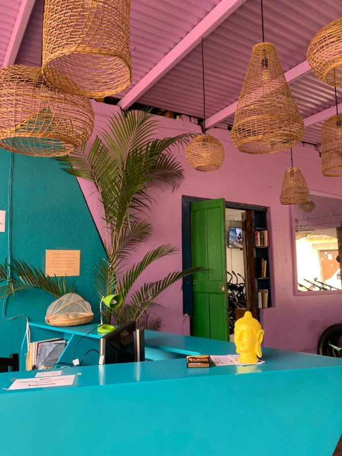 Funk Yeah Hostel Antigua Eksteriør billede