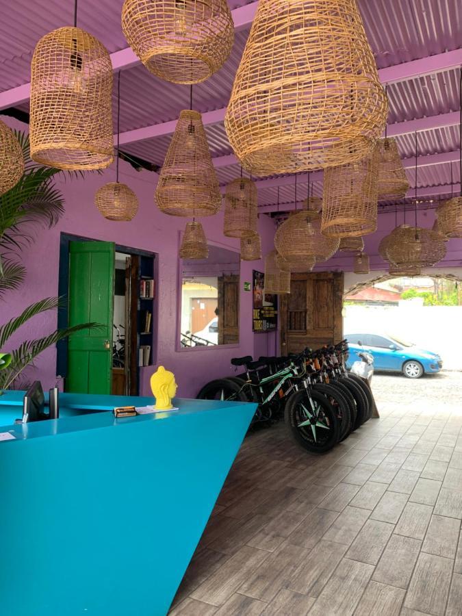 Funk Yeah Hostel Antigua Eksteriør billede