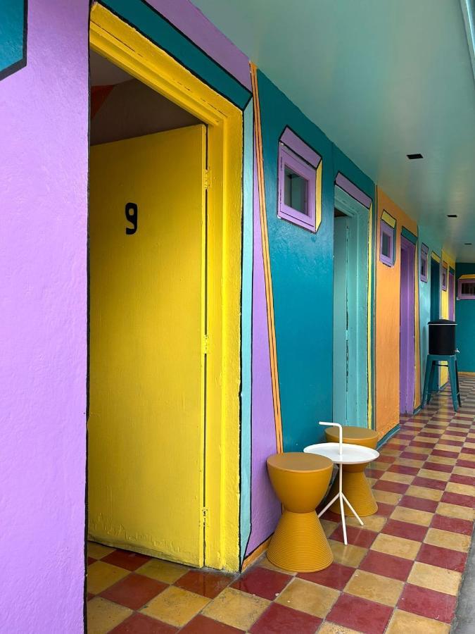 Funk Yeah Hostel Antigua Eksteriør billede